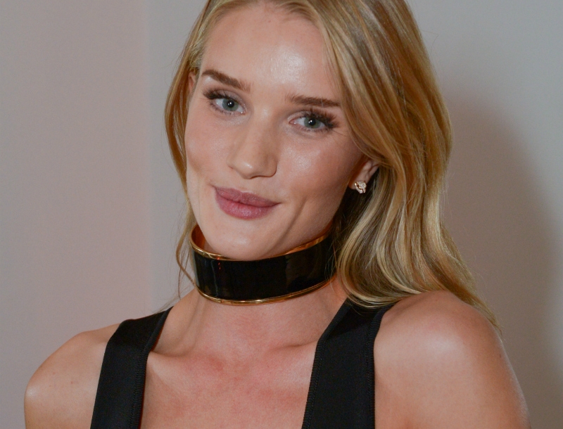 Η Rosie Huntington προετοιμάζεται για να γίνει... μαμά; (Photo)