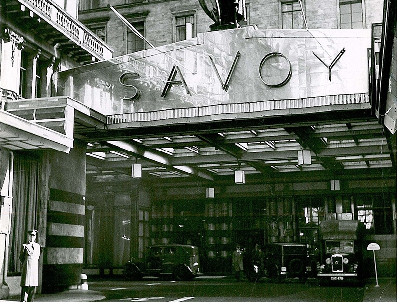 The Savoy: Η συγκλονιστική ιστορία του λονδρέζικου ξενοδοχείου που λάτρεψαν οι διάσημοι The Savoy: Η συγκλονιστική ιστορία του λονδρέζικου ξενοδοχείου που λάτρεψαν οι διάσημοι