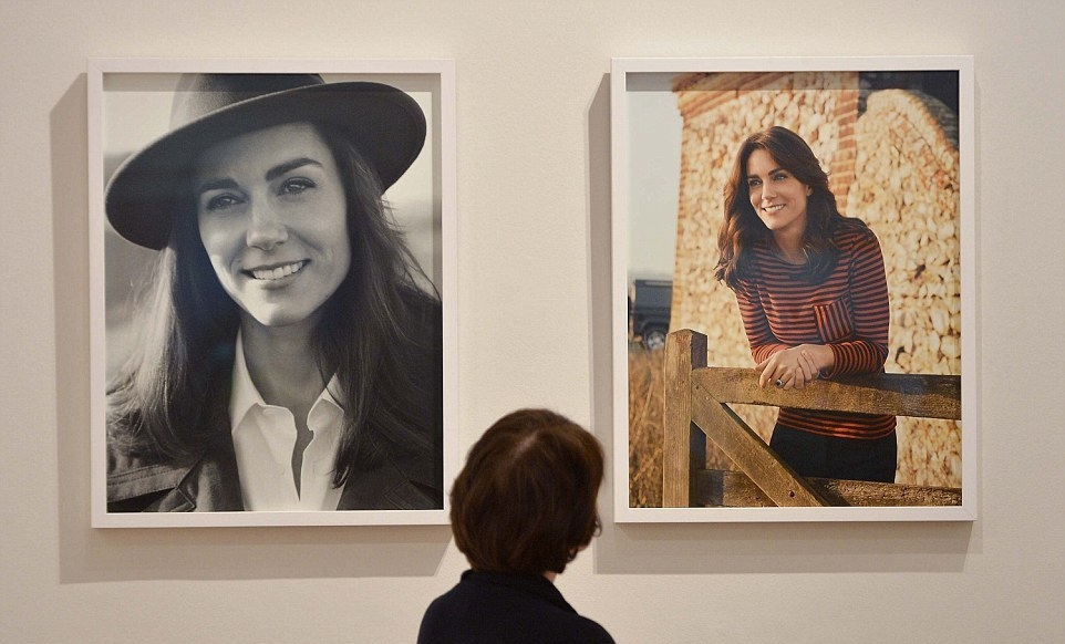 Η Kate αντιγράφει τη Diana (αλλά την αντιγράφει καλά;) Η Kate αντιγράφει τη Diana (αλλά την αντιγράφει καλά;)