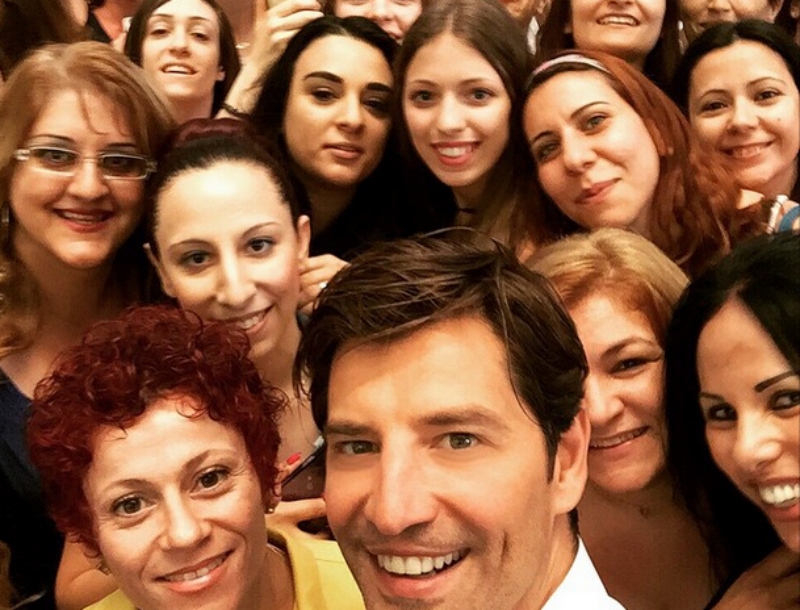Σάκης Ρουβάς: Η selfie φωτογραφία από την Κύπρο Σάκης Ρουβάς: Η selfie φωτογραφία από την Κύπρο
