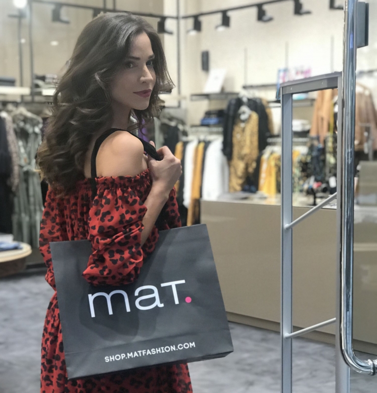 #TheRealYou: Κατερίνα Γερονικολού  Μια βόλτα στο The Mall Athens, με τη MAT Fashion