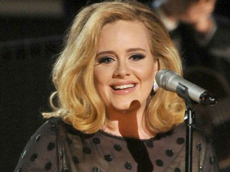 Adele: Τι απίστευτο έκανε για τον γιο της!