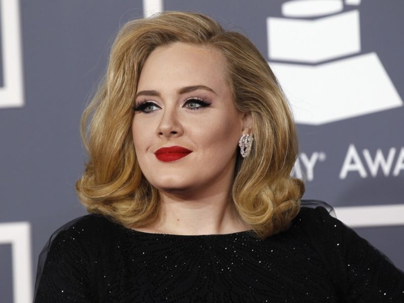 Η επική απάντηση της Adele για το διαζύγιο Jolie-Pitt (video)