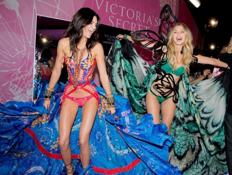 Victoria’s Secret Show: Το αγγελικό ντεμπούτο της Kendall Jenner και Gigi Hadid