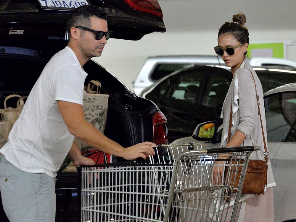 Στο supermarket με την Jessica Alba!