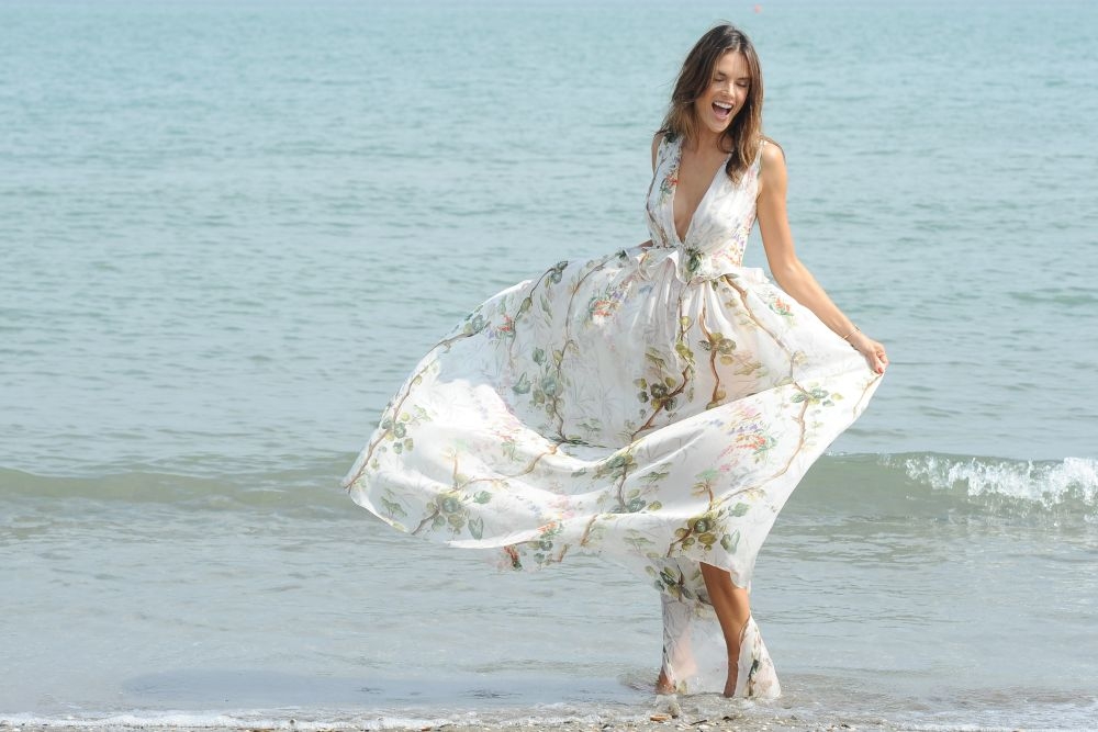 Alessandra Ambrosio πάλι διακοπές είσαι; Alessandra Ambrosio πάλι διακοπές είσαι;