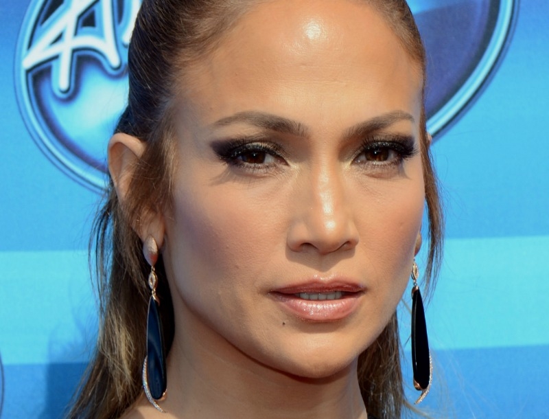 Ο διαφορετικός τρόπος της Jennifer Lopez για γατίσια μάτια