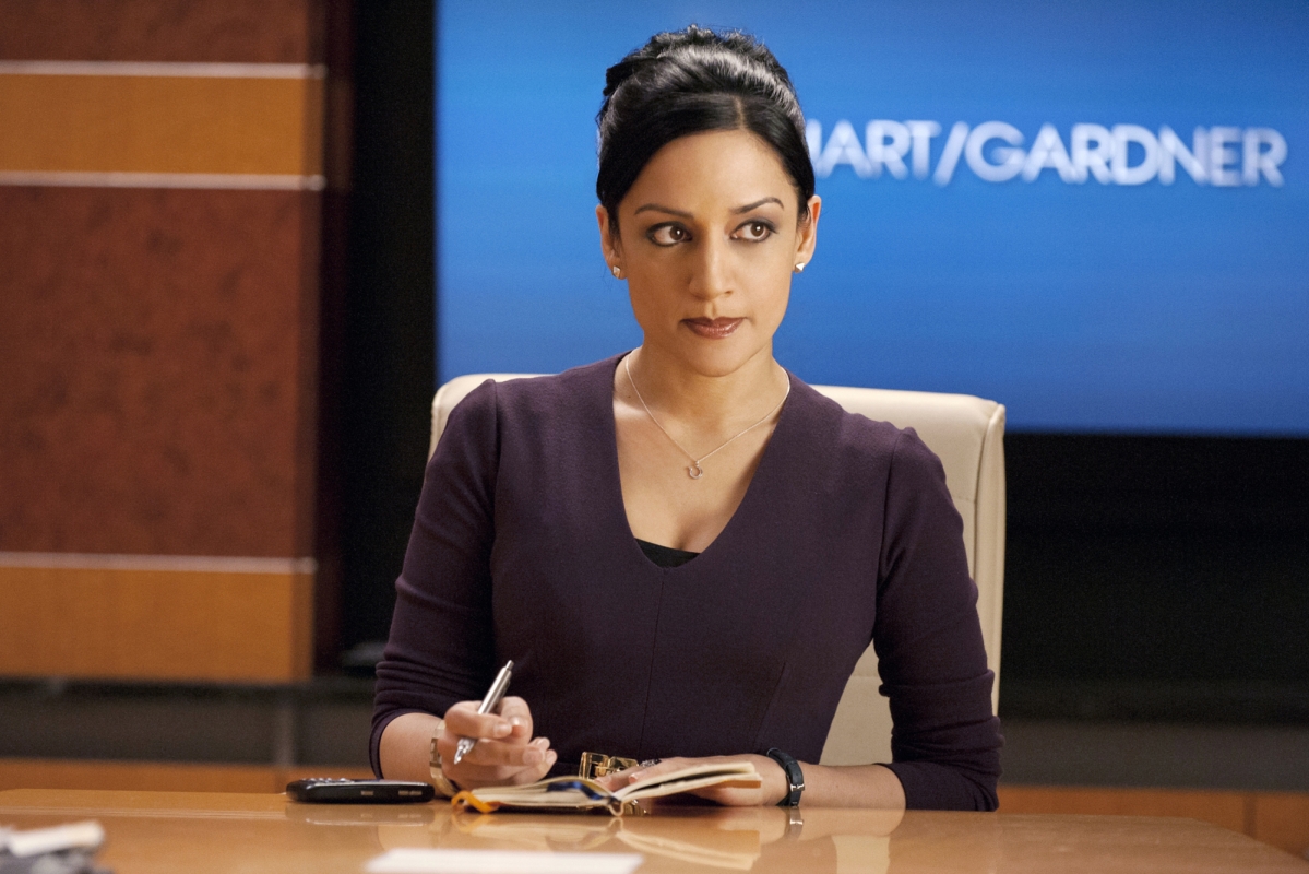 Γιατί ευθύνεται η Gillian Anderson που αποχωρεί η Kalinda από το The Good Wife;