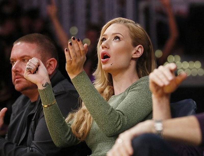 Η Iggy Azalea βλέπει Lakers για χάρη του καλού της