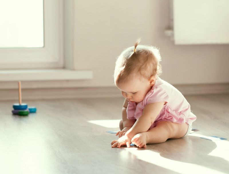 5 tips για πεντακάθαρο πάτωμα χωρίς καθάρισμα