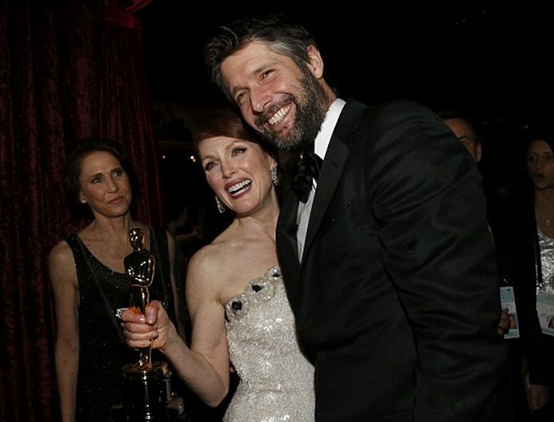 Bart Freundlich: Ο άντρας πίσω από την οσκαρική Julianne Moore