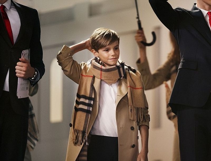 Ο Romeo Beckham είναι... super model στα 12 του! (video)