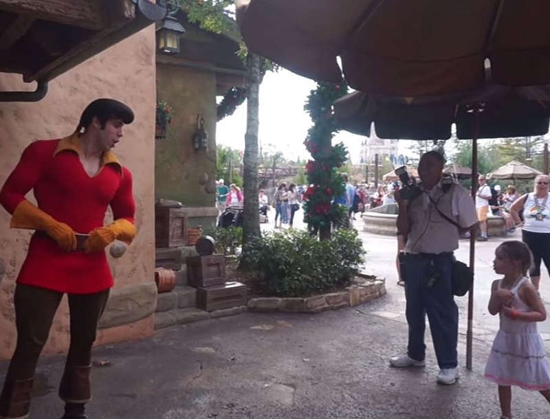 Ο Γκαστόν της Disney World που έγινε viral