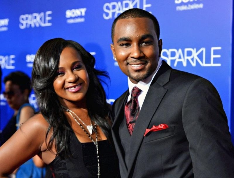 Bobbi Kristina: Μετατρέπεται σε δολοφονία η υπόθεση της! Bobbi Kristina: Μετατρέπεται σε δολοφονία η υπόθεση της!