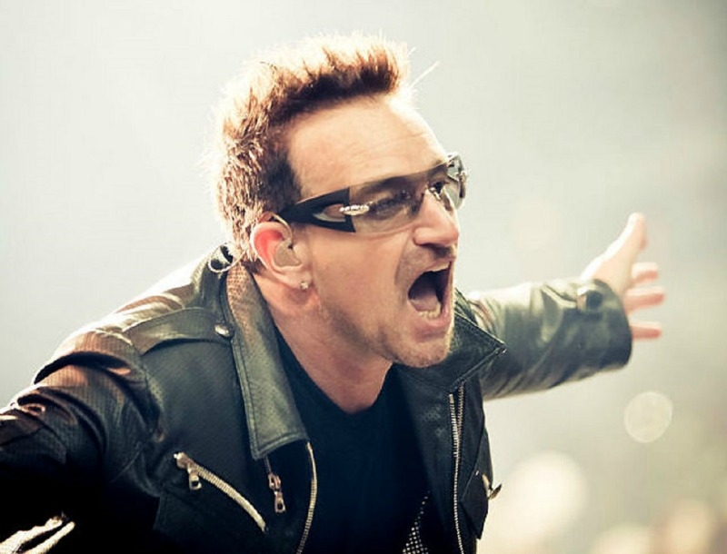 Ο Bono είναι large! Άφησε tips 150 δολαρίων για ένα σάντουιτς