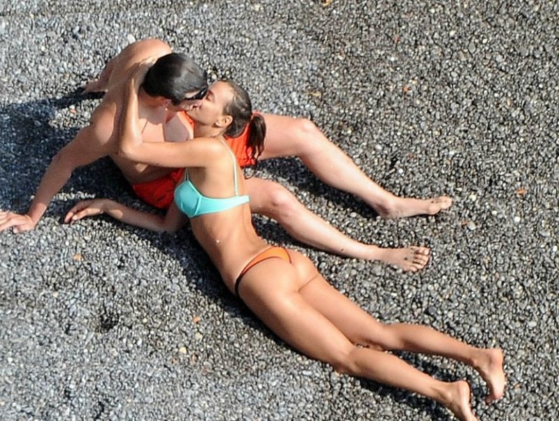 Bradley Cooper - Irina Shayk: Φιλιούνται για πρώτη φορά σαν ασυγκράτητοι έφηβοι 