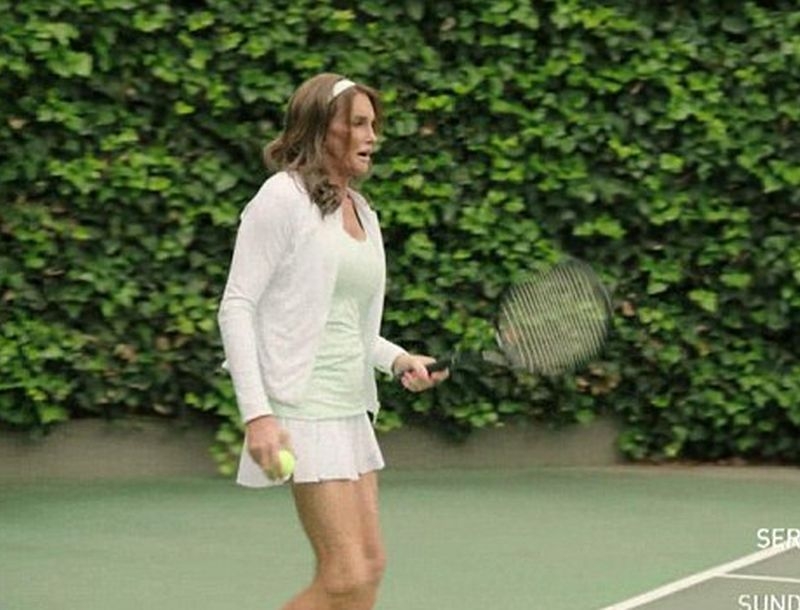 Caitlyn Jenner: Παίζει τένις και καταλαβαίνει τις γυναικείες δυσκολίες!