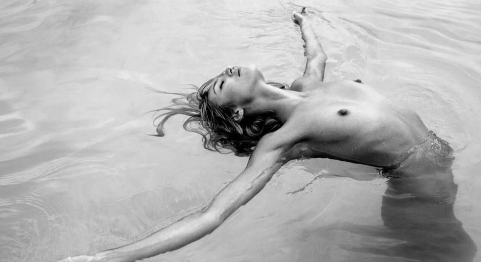 Candice Swanepoel: Φωτογραφήθηκε γυμνή για την ισπανική Vogue