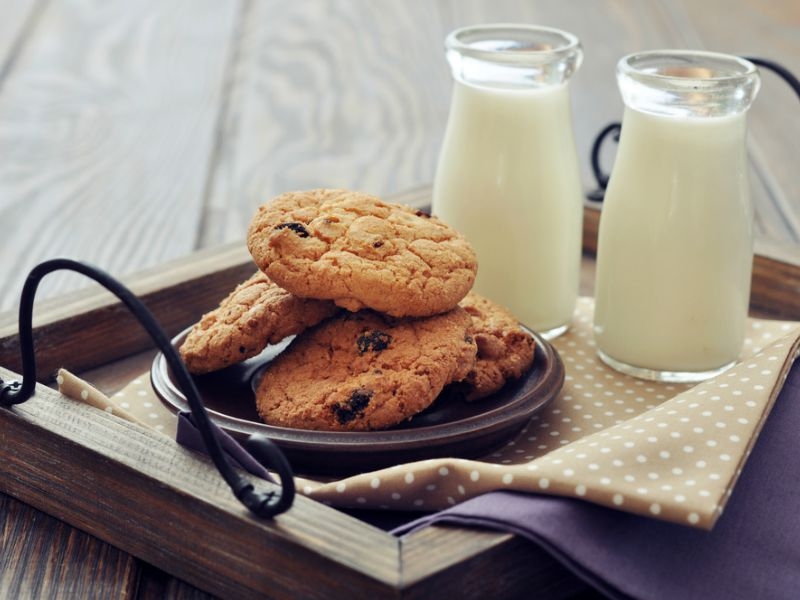 Light συνταγή: Cookies με σταφίδες, ηλιόσπορο, κανέλα και καρύδια