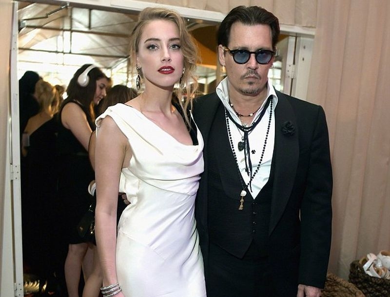 Έκπληξη! Ο Johnny Depp και η Amber Heard παντρεύτηκαν!