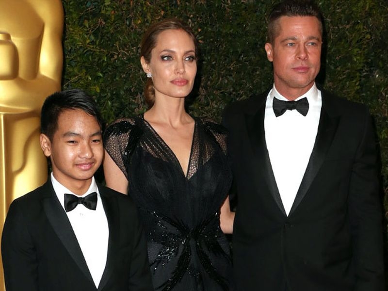Νέες αποκαλύψεις: Ο Brad Pitt έπαιξε... μπουνιές με τον γιο του Maddox!