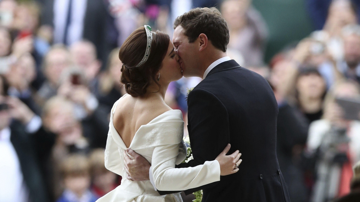 Πριγκίπισσα Ευγενία: Ο λαμπερός γάμος, τα σημάδια στην πλάτη και οι all star καλεσμένοι