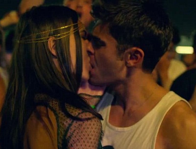 Zac Efron: Το καυτό φιλί με την Emily Ratajkowski