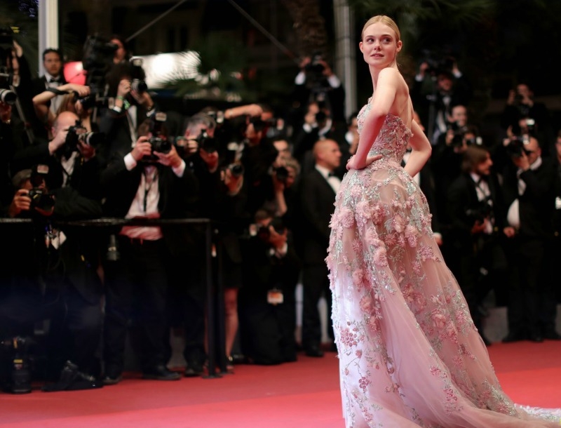 Cannes 2016 : Η πριγκιπική εμφάνιση της Elle Fanning