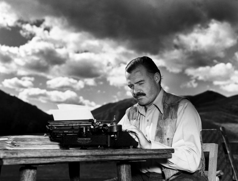 Ernest Hemingway: Η περιπετειώδης ζωή του νομπελίστα είναι γεμάτη εκπλήξεις!
