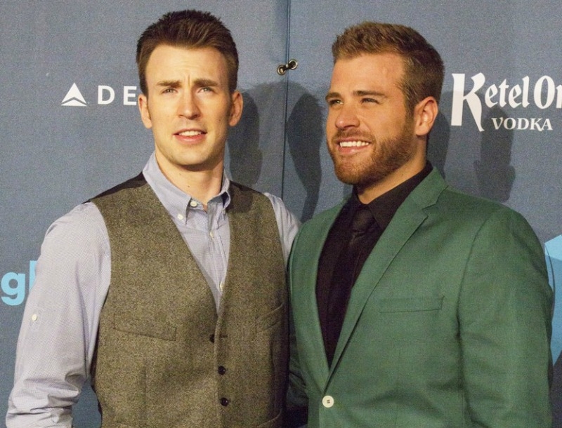 Chris Evans: Έφτιαξε με τον αδερφό του Scott το πιο χαριτωμένο βίντεο Chris Evans: Έφτιαξε με τον αδερφό του Scott το πιο χαριτωμένο βίντεο