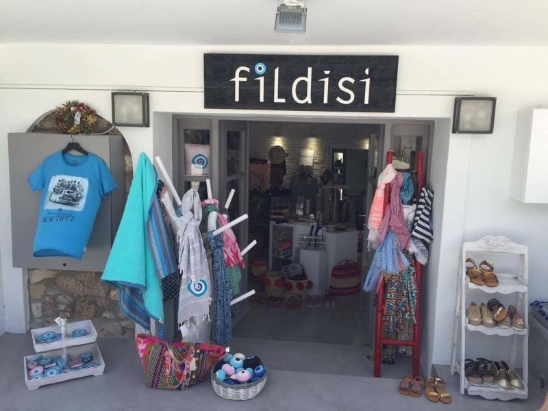 Fildisi Antiparos: Το μαγαζί που θα λατρέψεις! Fildisi Antiparos: Το μαγαζί που θα λατρέψεις!