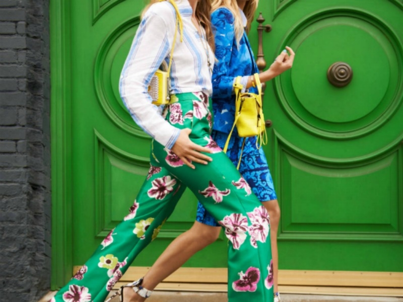 Μόδα Άνοιξη 2017 : 3 stylish τρόποι να φορέσεις το floral παντελόνι (+ ρεπορτάζ αγοράς)