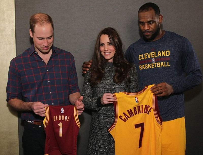 Η γκάφα του LeBron James: Αγκάλιασε δημοσίως την Kate Middleton!