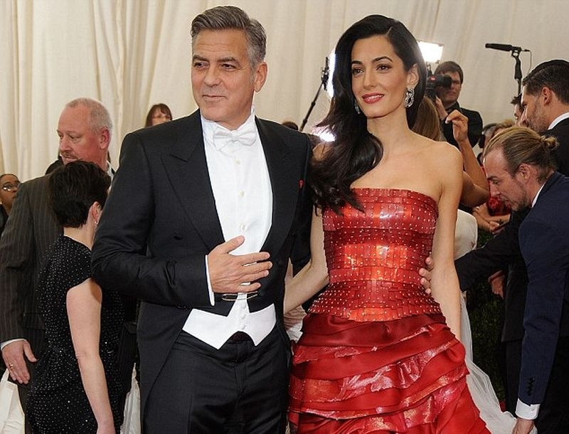 George Clooney: Η Amal Alamuddinδεν μου πήρε δώρο ούτε Porsche, ούτε blender George Clooney: Η Amal Alamuddinδεν μου πήρε δώρο ούτε Porsche, ούτε blender