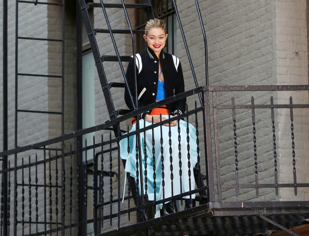Gigi Hadid: Η φωτογράφισή της για την Maybelline στη Nέα Υόρκη Gigi Hadid: Η φωτογράφισή της για την Maybelline στη Nέα Υόρκη