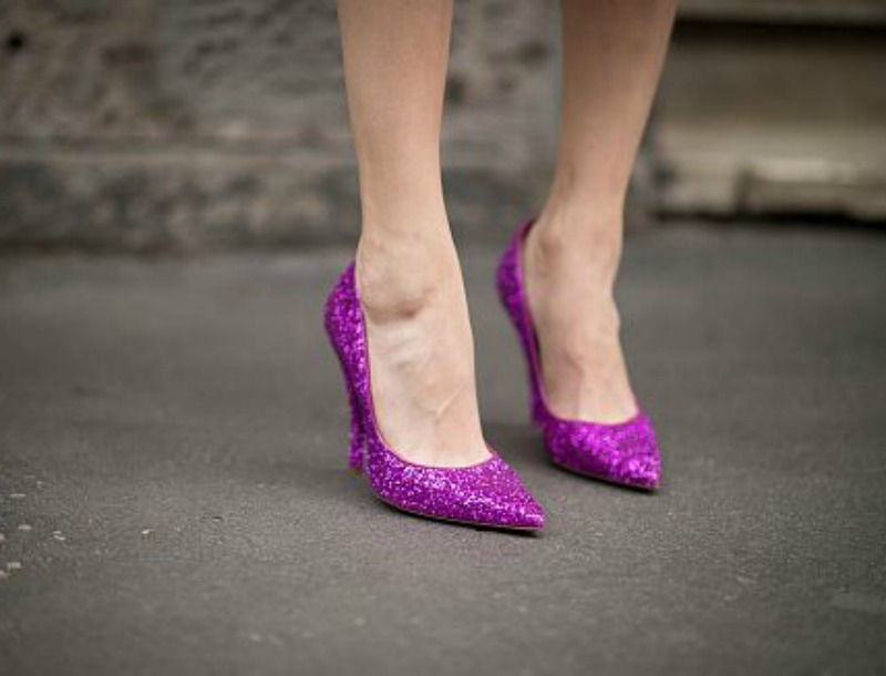 Glitter shoes : Δώσε λάμψη στο στιλ σου με τα πιο ιδιαίτερα παπούτσια
