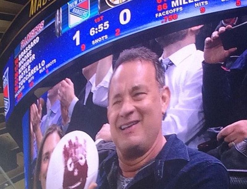Tom Hanks: Συνάντησε ξανά τον φίλο του… Wilson! Tom Hanks: Συνάντησε ξανά τον φίλο του… Wilson!