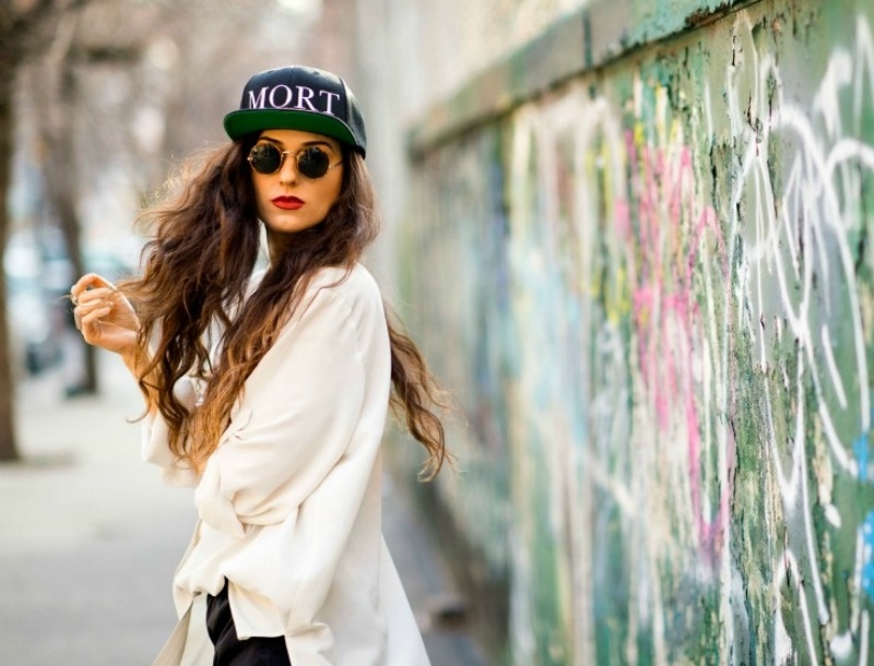 Αξεσουάρ για τα μαλλιά : 11 stylish καπέλα για όλες τις ώρες 