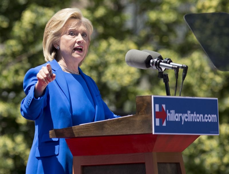 Hillary Clinton: Η χολυγουντιανή της εμφάνιση σε προεκλογική εκστρατεία