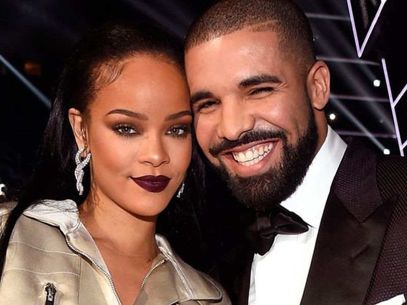 Τα κατάφερε! Η Rihanna είναι ζευγάρι με τον Drake