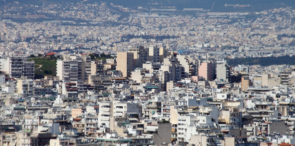 Ο Χάρης Σαββίδης μας πάει βόλτα στους λόφους της Αθήνας 