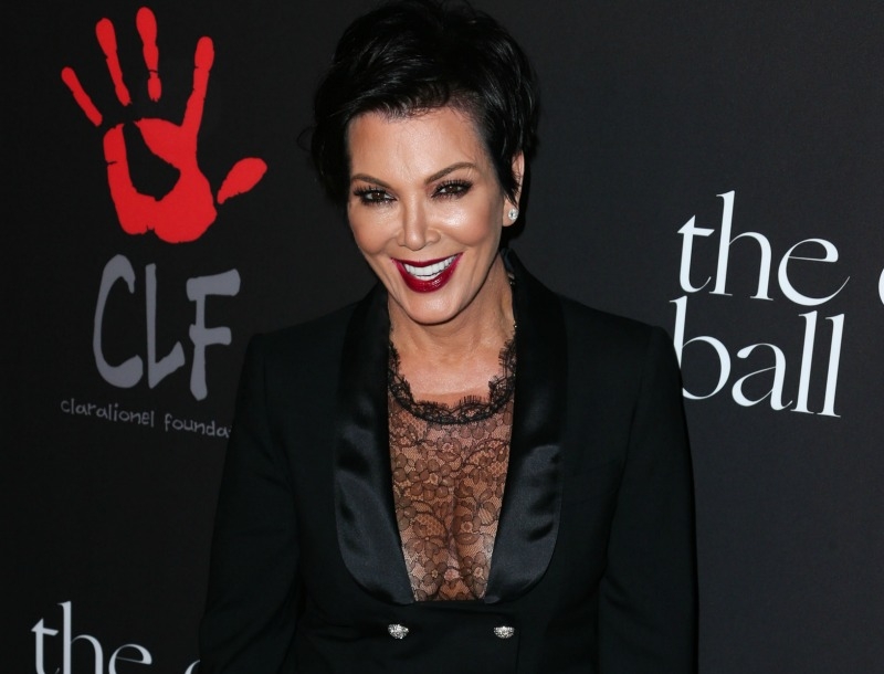 Η Kris Jenner συναγωνίζεται τις κόρες της στις σέξι εμφανίσεις 