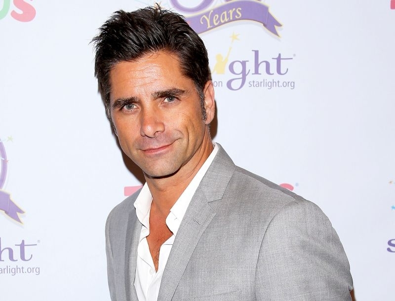 Ο John Stamos μπήκε σε κέντρο αποτοξίνωσης Ο John Stamos μπήκε σε κέντρο αποτοξίνωσης