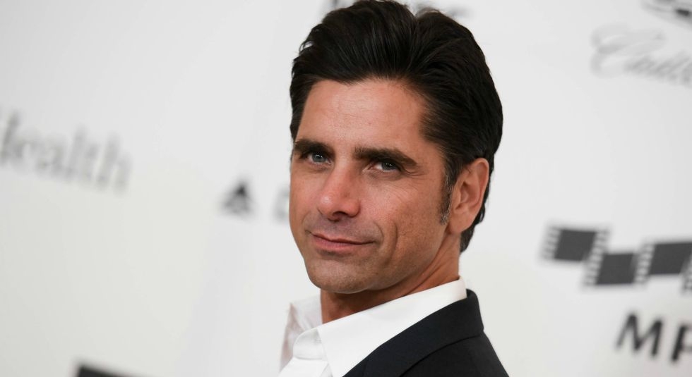 Male Wednesday: Θέλω γάμο αλά ελληνικά με τον John Stamos