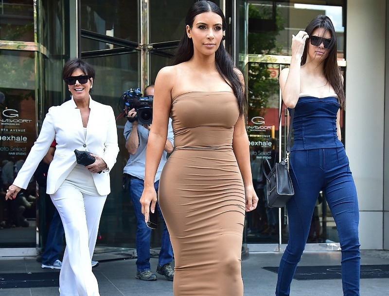 10 πράγματα (και sexy αταξίες) που δεν ξέρεις για την Kim Kardashian 10 πράγματα (και sexy αταξίες) που δεν ξέρεις για την Kim Kardashian