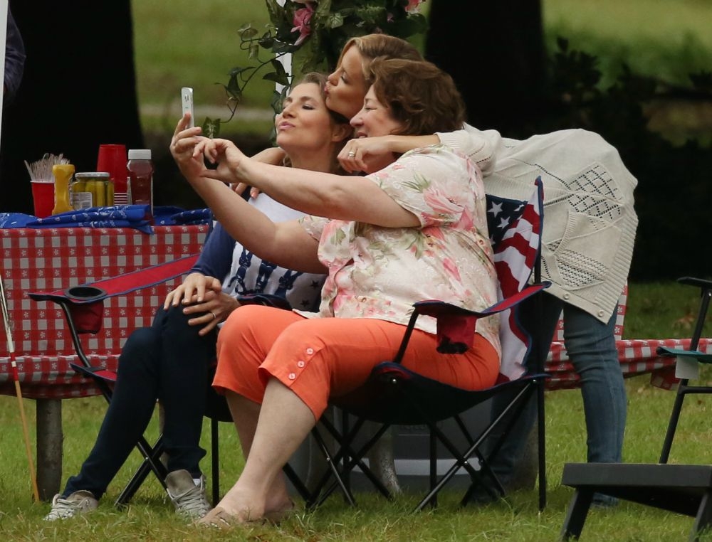 Kate Hudson: Selfie στα γυρίσματα της ταινίας Mother’s Day
