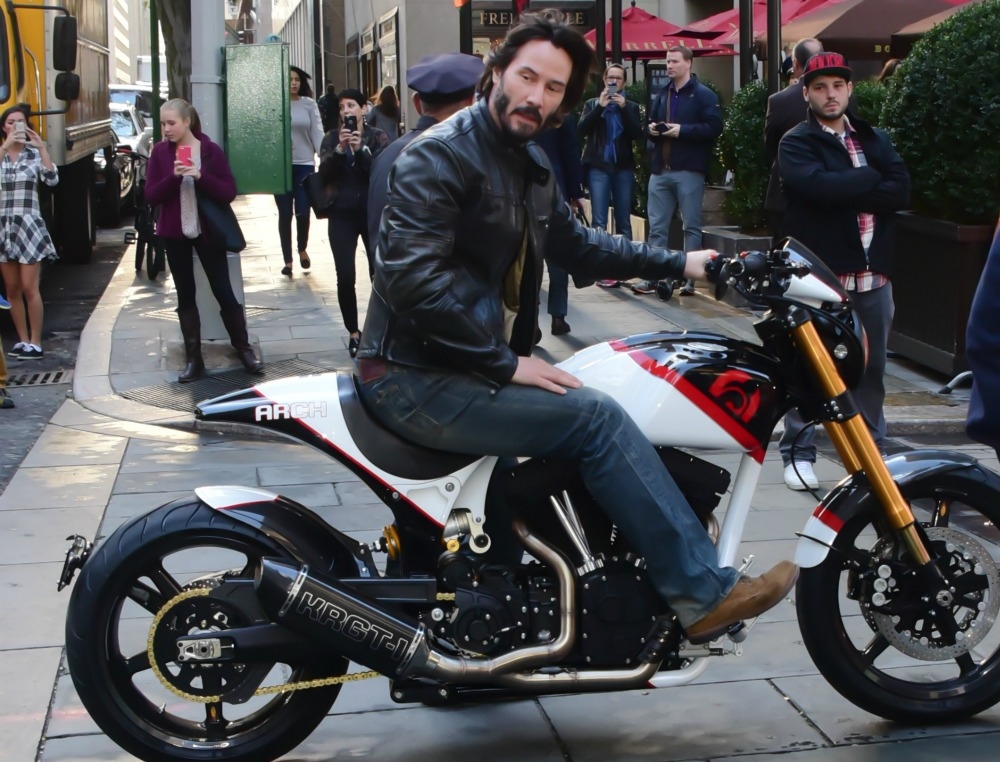 Keanu Reeves ο σέξι μηχανόβιος