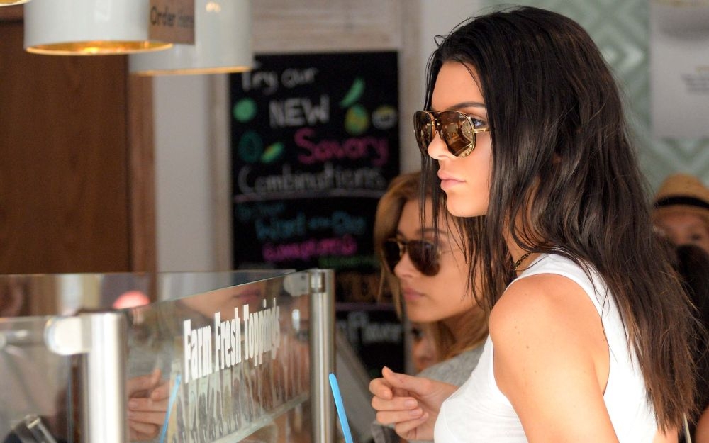 Kendall Jenner: Πήγε για frozen yogurt και την κυνήγησαν οι παπαράτσι!