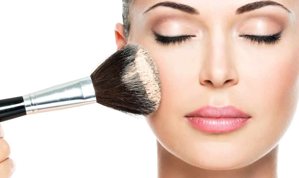 9 make up tricks για να φαίνεσαι 5 χρόνια νεότερη