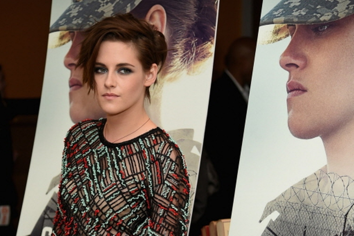 Η Kristen Stewart σε μια από τις πιο chic εμφανίσεις της - Κεντρική Εικόνα Η Kristen Stewart σε μια από τις πιο chic εμφανίσεις της - Κεντρική Εικόνα